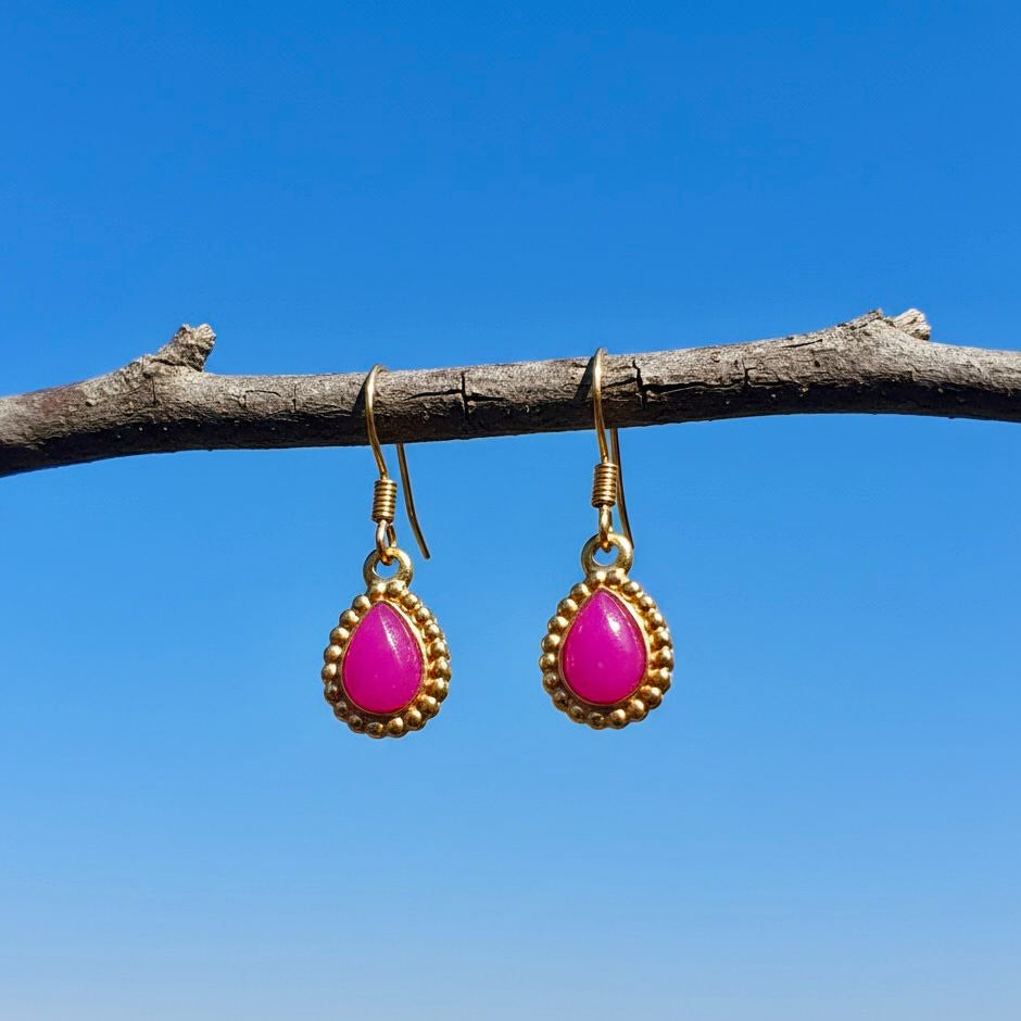 Collectie druppelvormige oorbellen met edelstenen in goud roestvrij staal