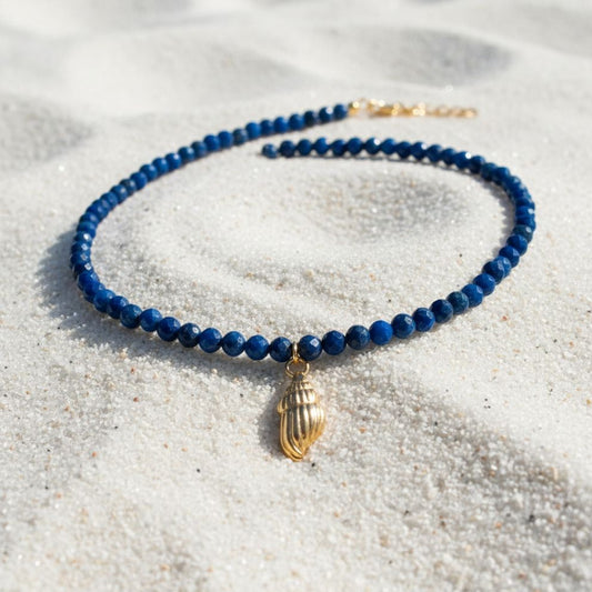 Lapis lazuli ketting met gouden roestvrijstalen schelp