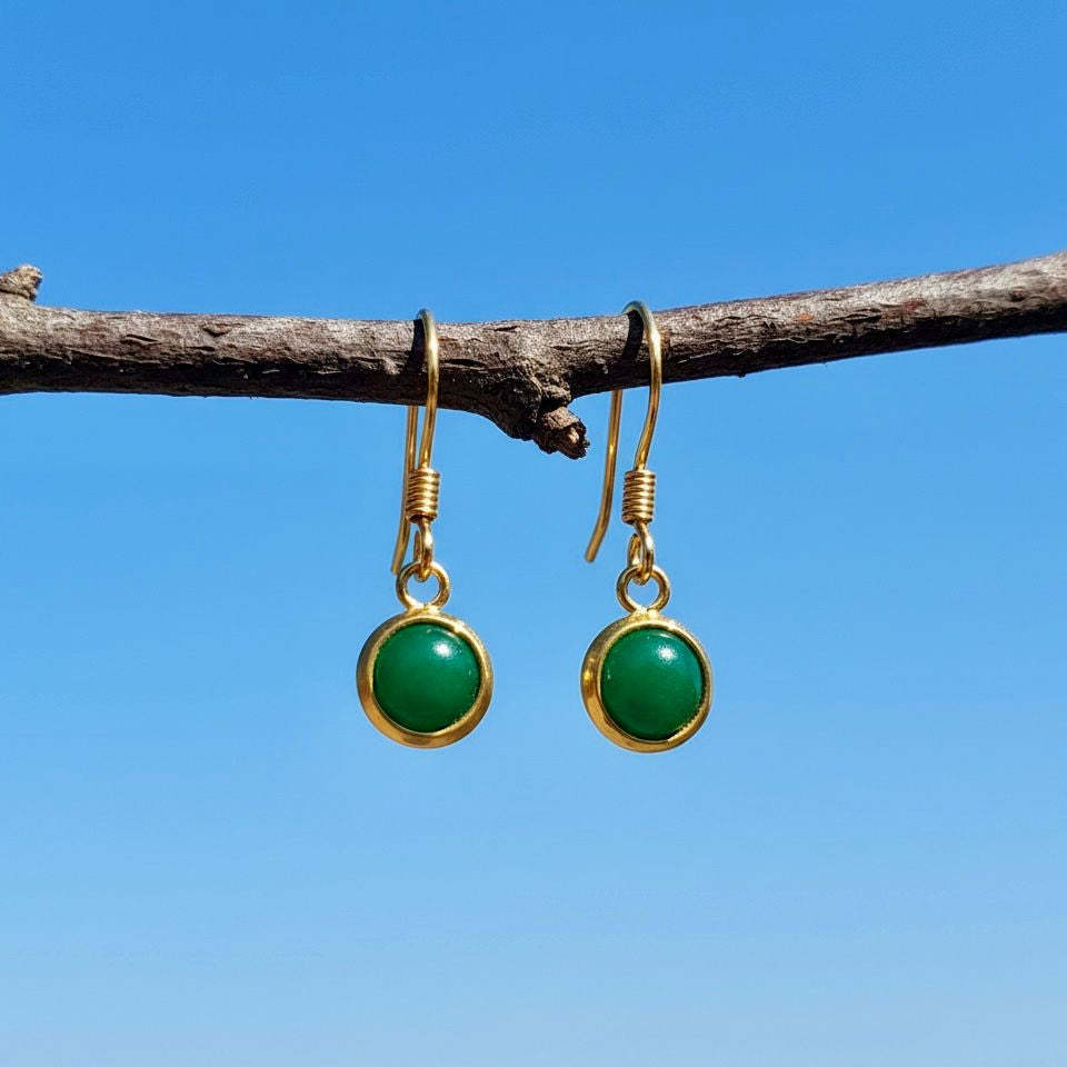 Collectie minimalistische oorbellen met ronde 6mm edelstenen in goud hypoallergeen roestvrij staal