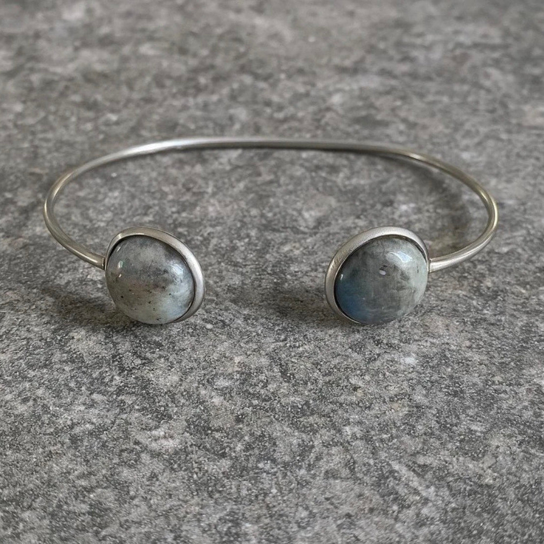Collectie armbanden met edelstenen in zilver hypoallergeen roestvrij staal