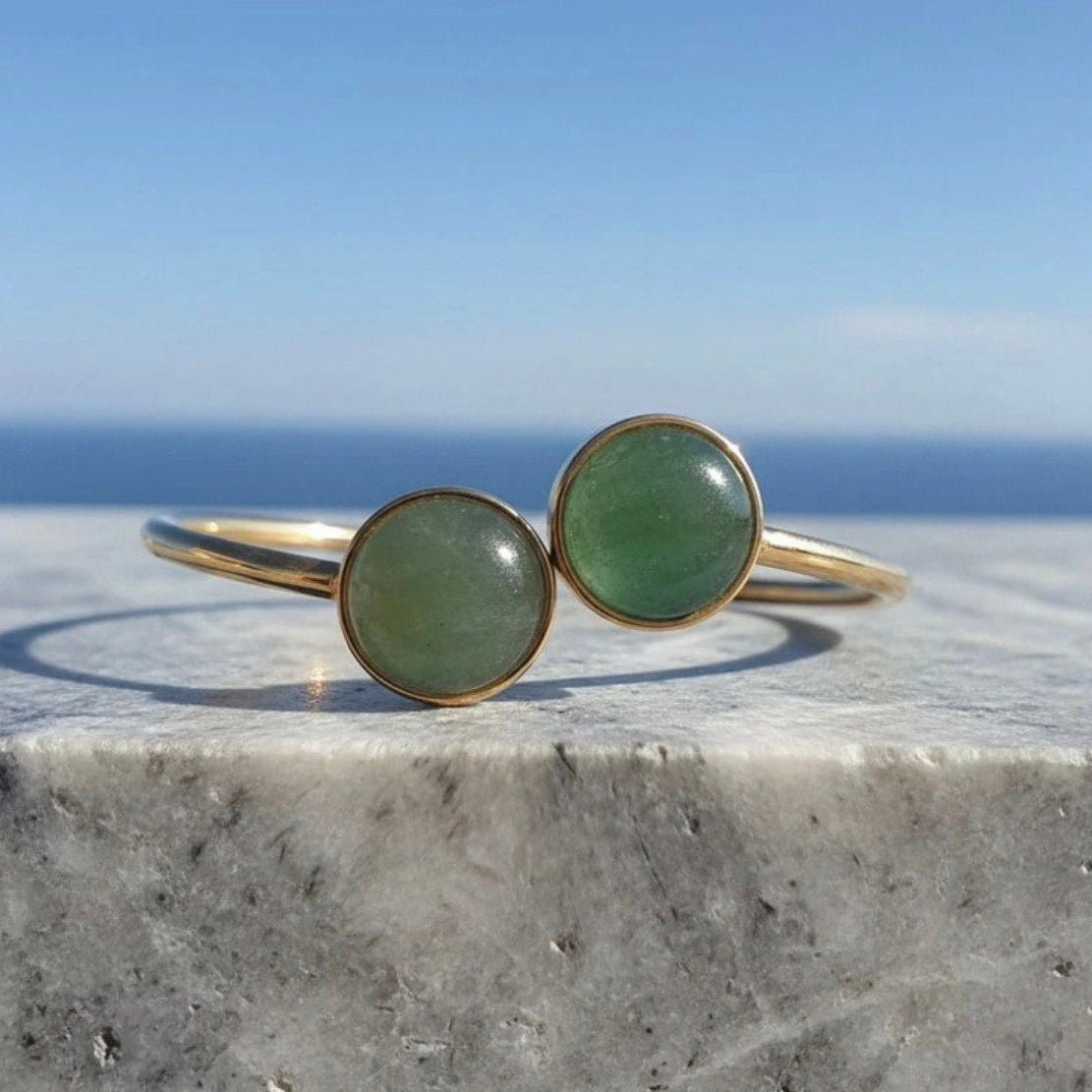 Collectie armbanden met edelstenen in verguld roestvrij staal