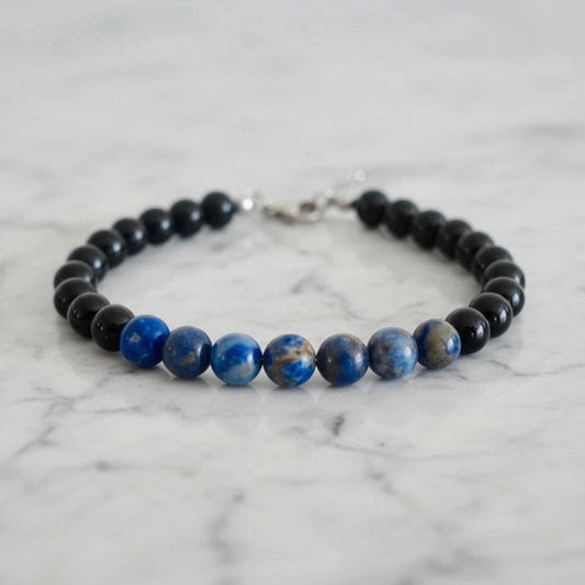 Kralenarmband van zwarte spinel en sodaliet