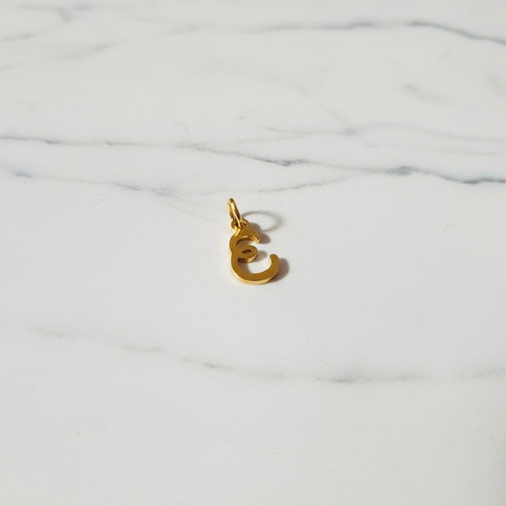 Zoetwaterparelarmband met Afrikaans turkoois, initiaal en opaal