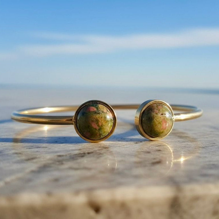 Collectie armbanden met edelstenen in verguld roestvrij staal